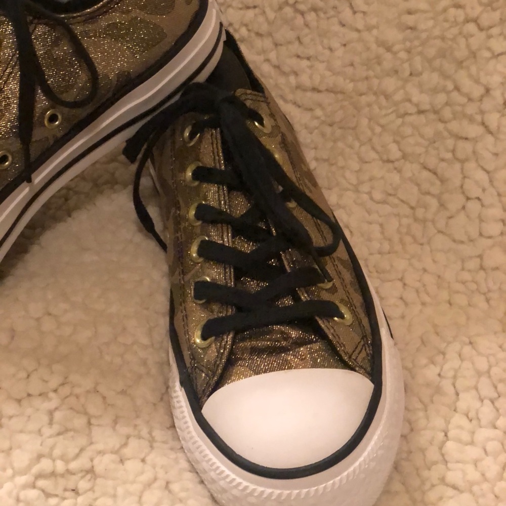 Converse - Picture 4 of 7